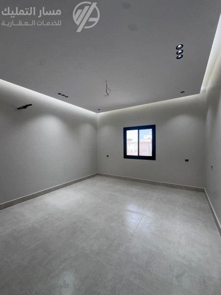 Photo by Daniel J. Schwarz